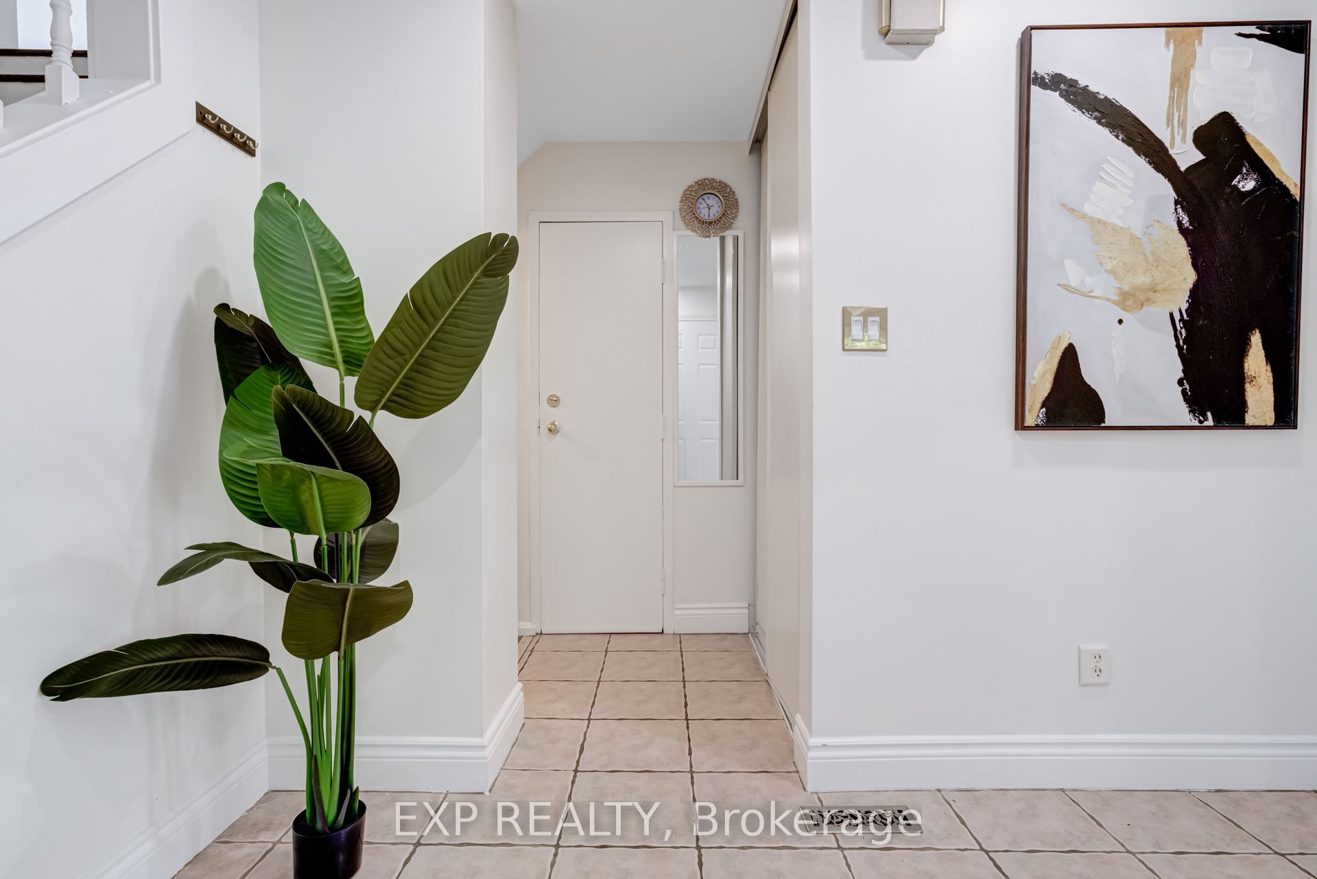3283 Bobwhite Mews Property Photo 6