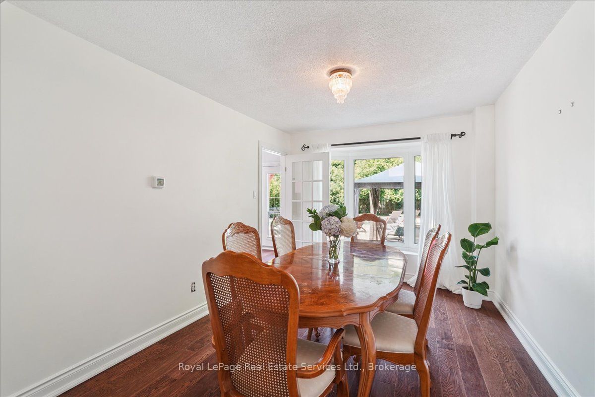 471 Deerhurst Drive Property Photo 8