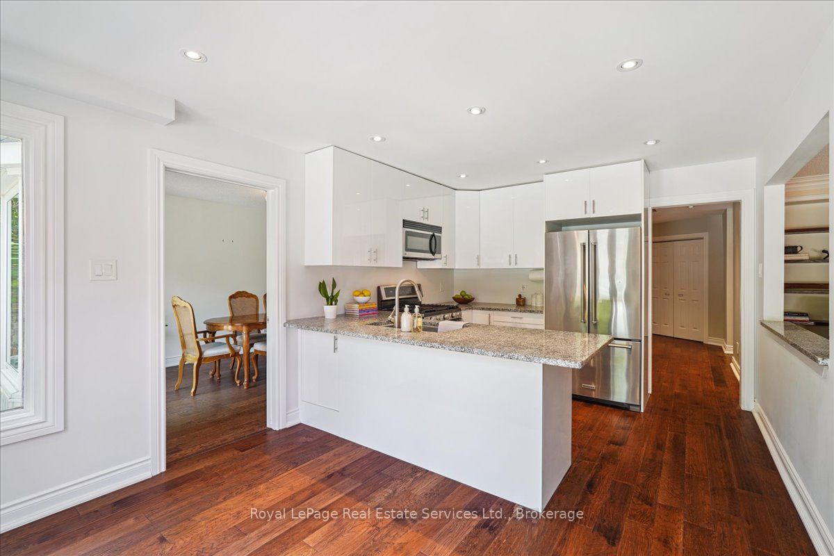 471 Deerhurst Drive Property Photo 11