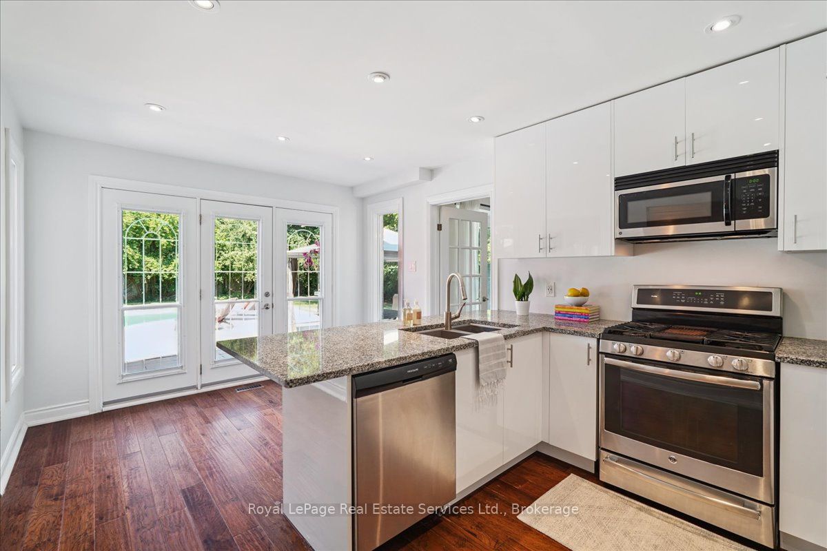 471 Deerhurst Drive Property Photo 13