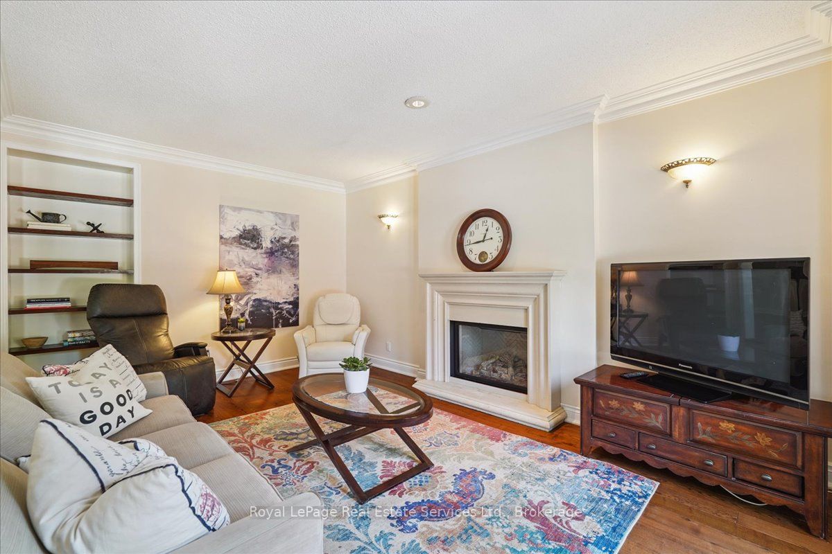 471 Deerhurst Drive Property Photo 17