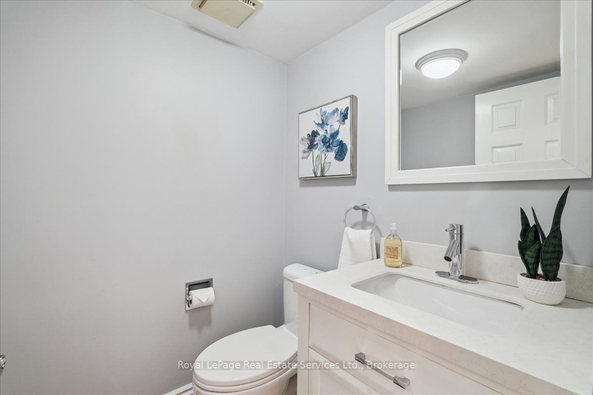471 Deerhurst Drive Property Photo 20