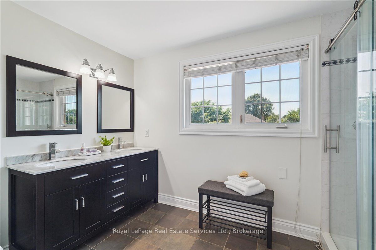 471 Deerhurst Drive Property Photo 24