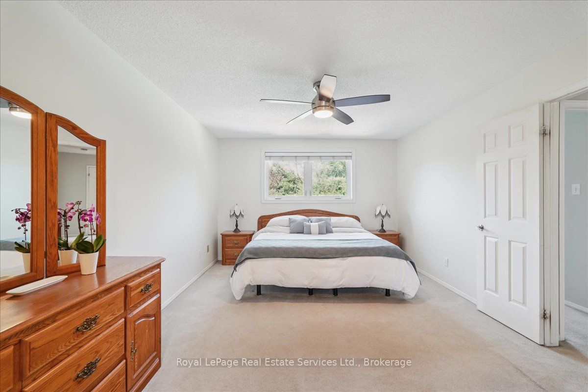 471 Deerhurst Drive Property Photo 25
