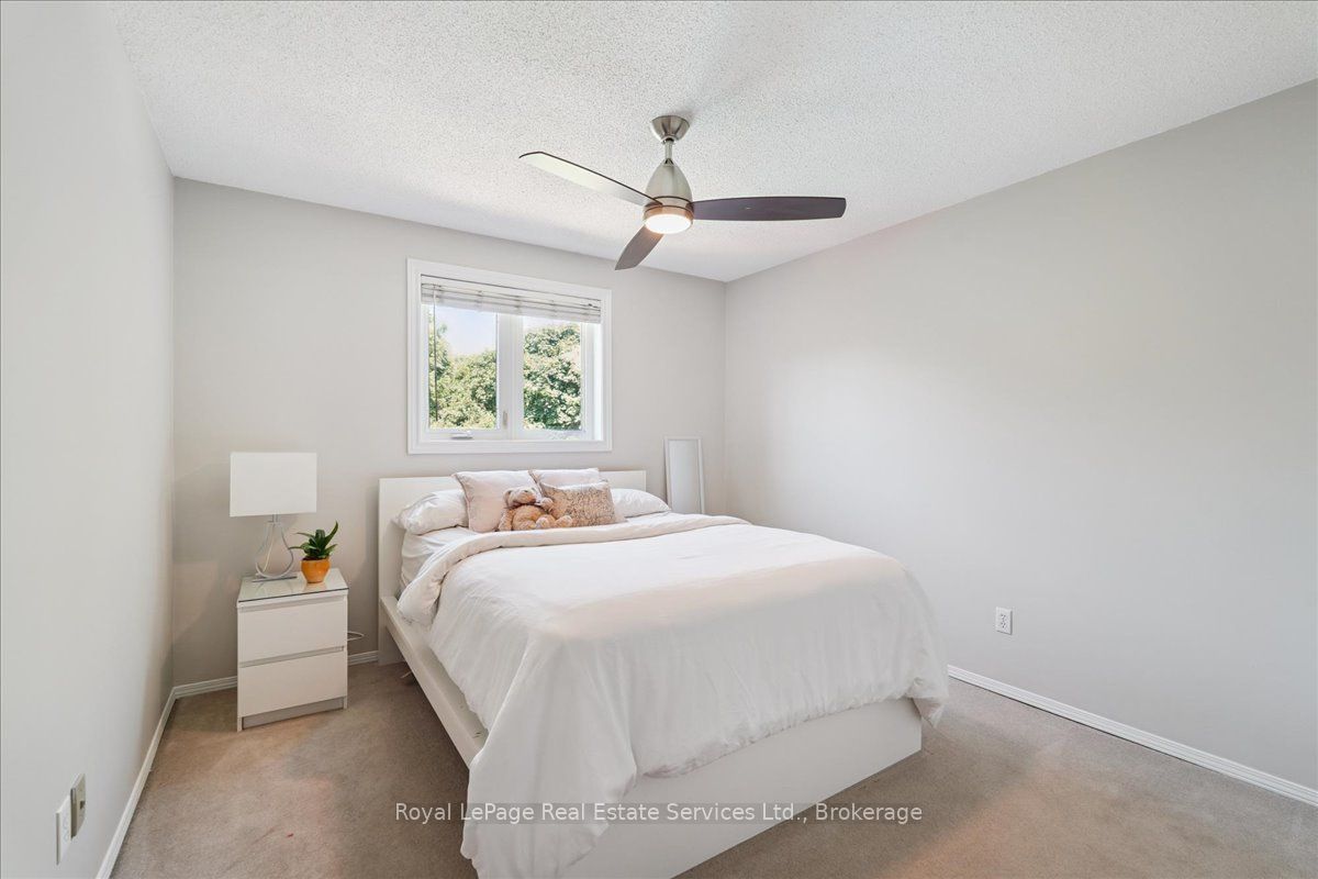 471 Deerhurst Drive Property Photo 26