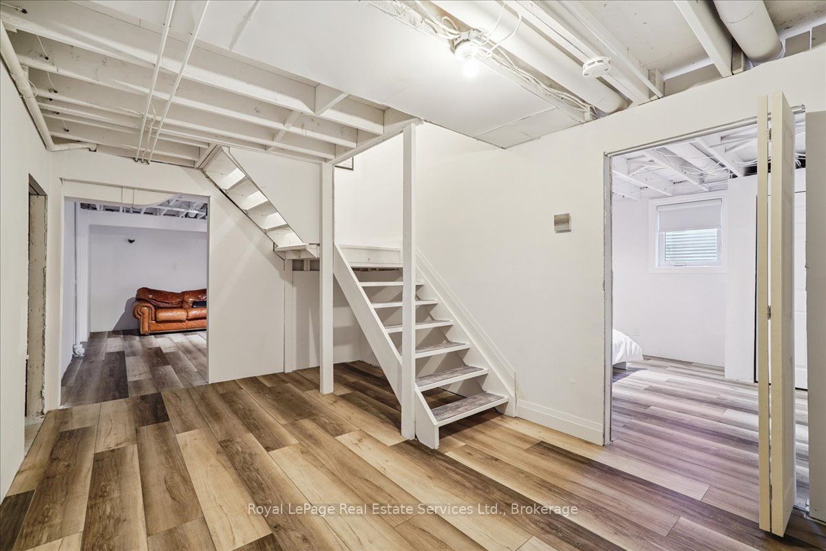 471 Deerhurst Drive Property Photo 31