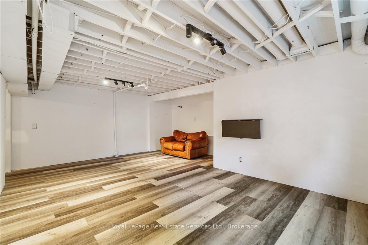 471 Deerhurst Drive Property Photo 34