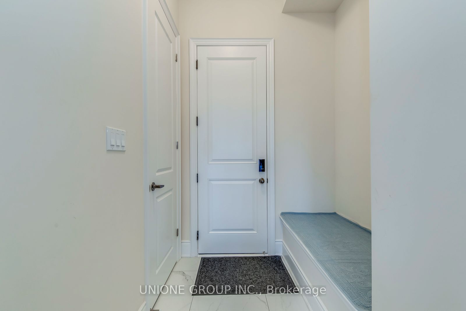 1243 Pondside Trail Property Photo 18