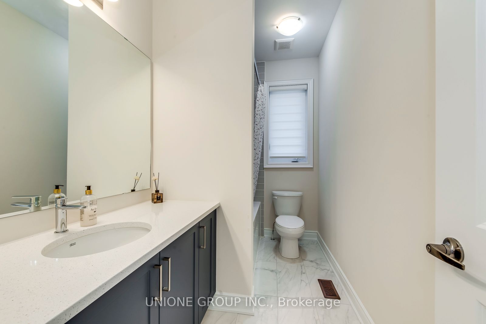 1243 Pondside Trail Property Photo 40