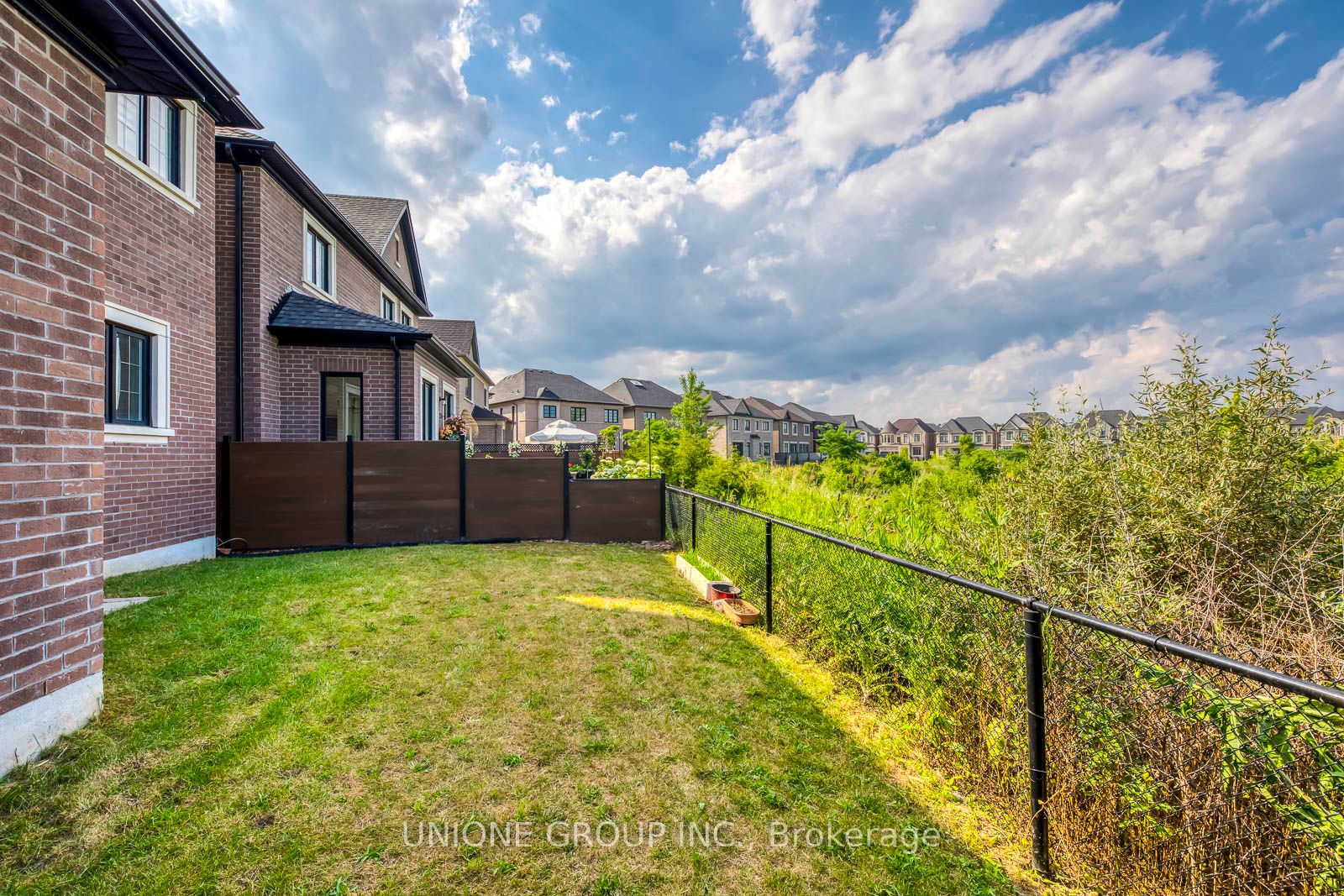 1243 Pondside Trail Property Photo 43
