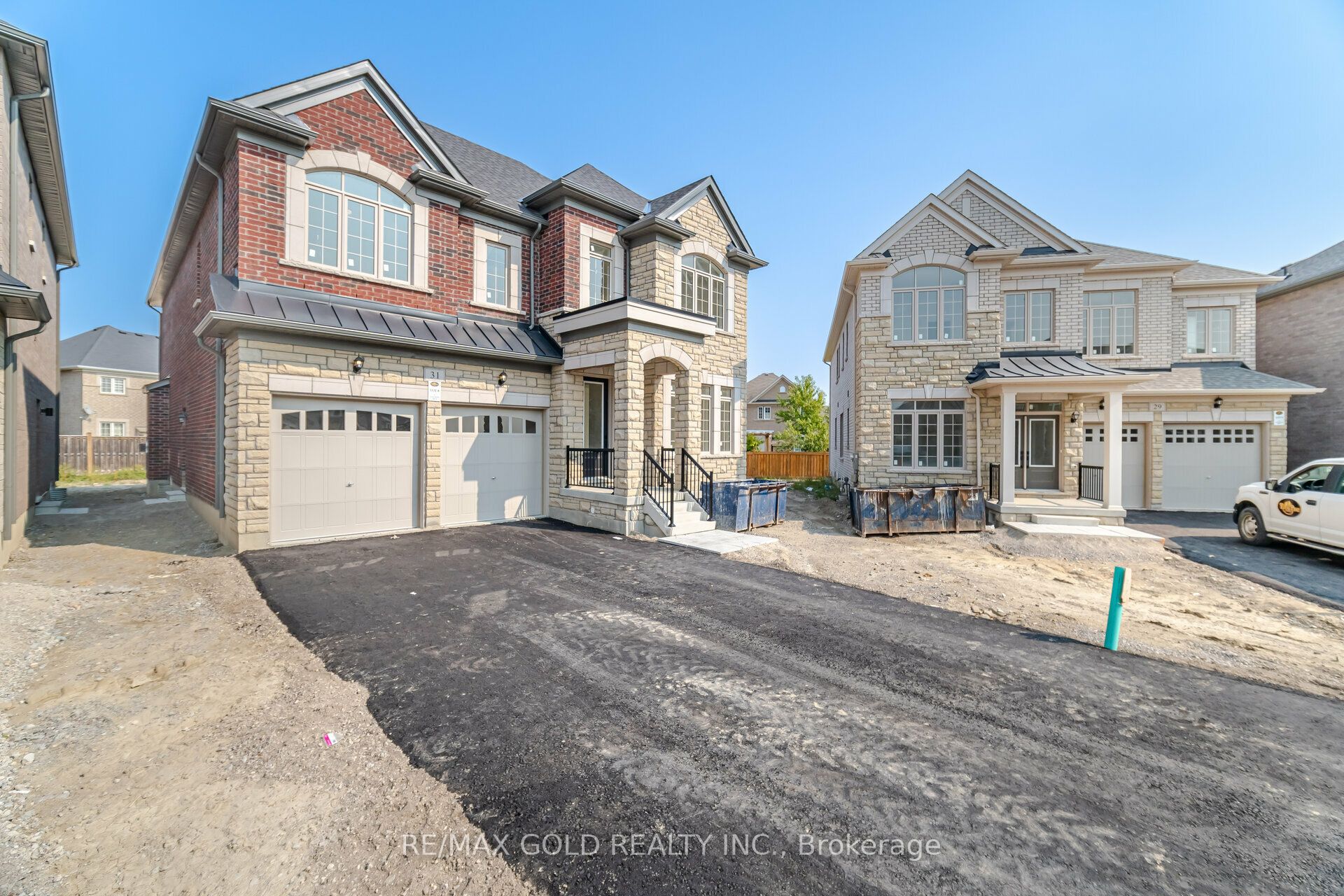 31 Dolomite Dr Property Photo 2