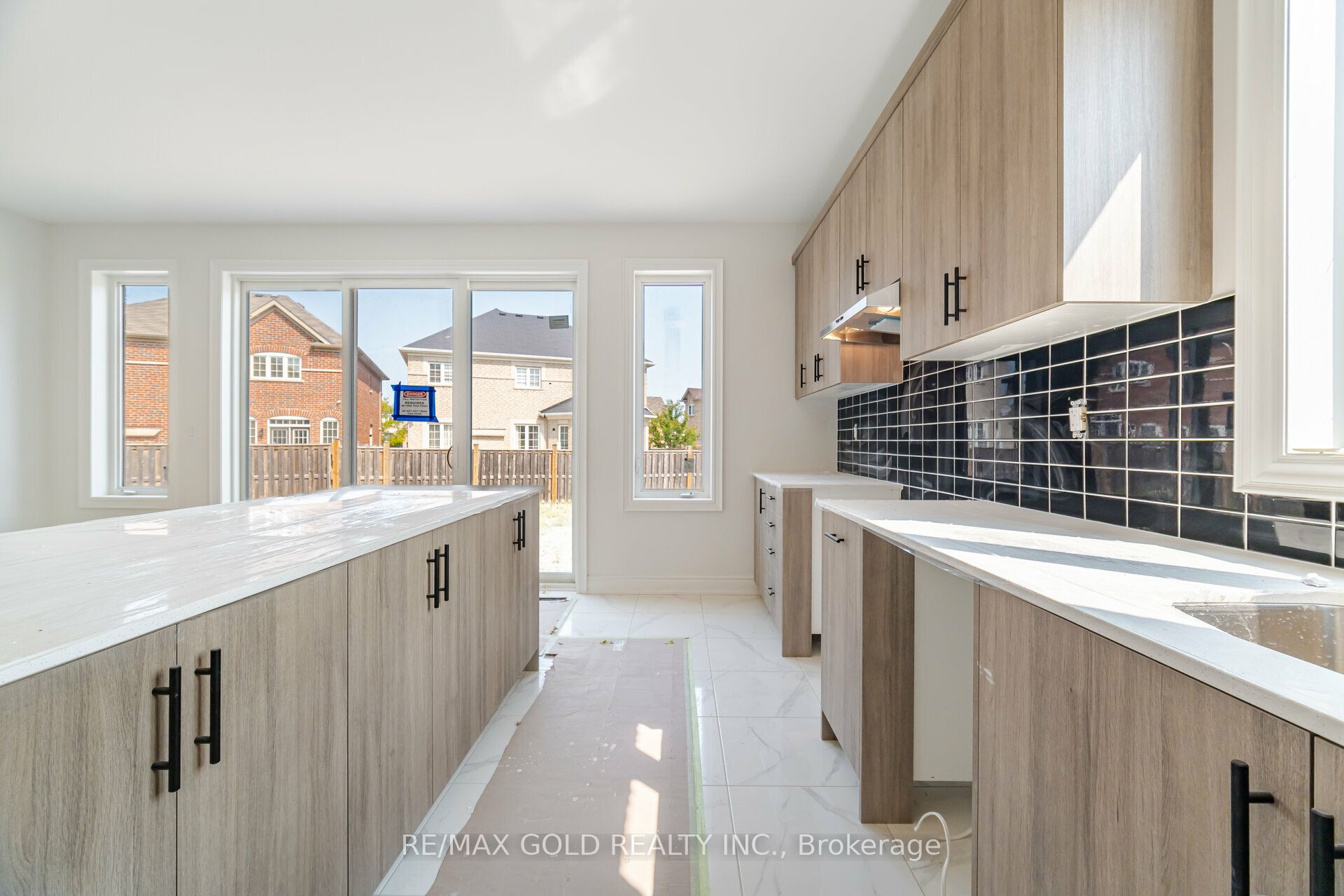 31 Dolomite Dr Property Photo 17