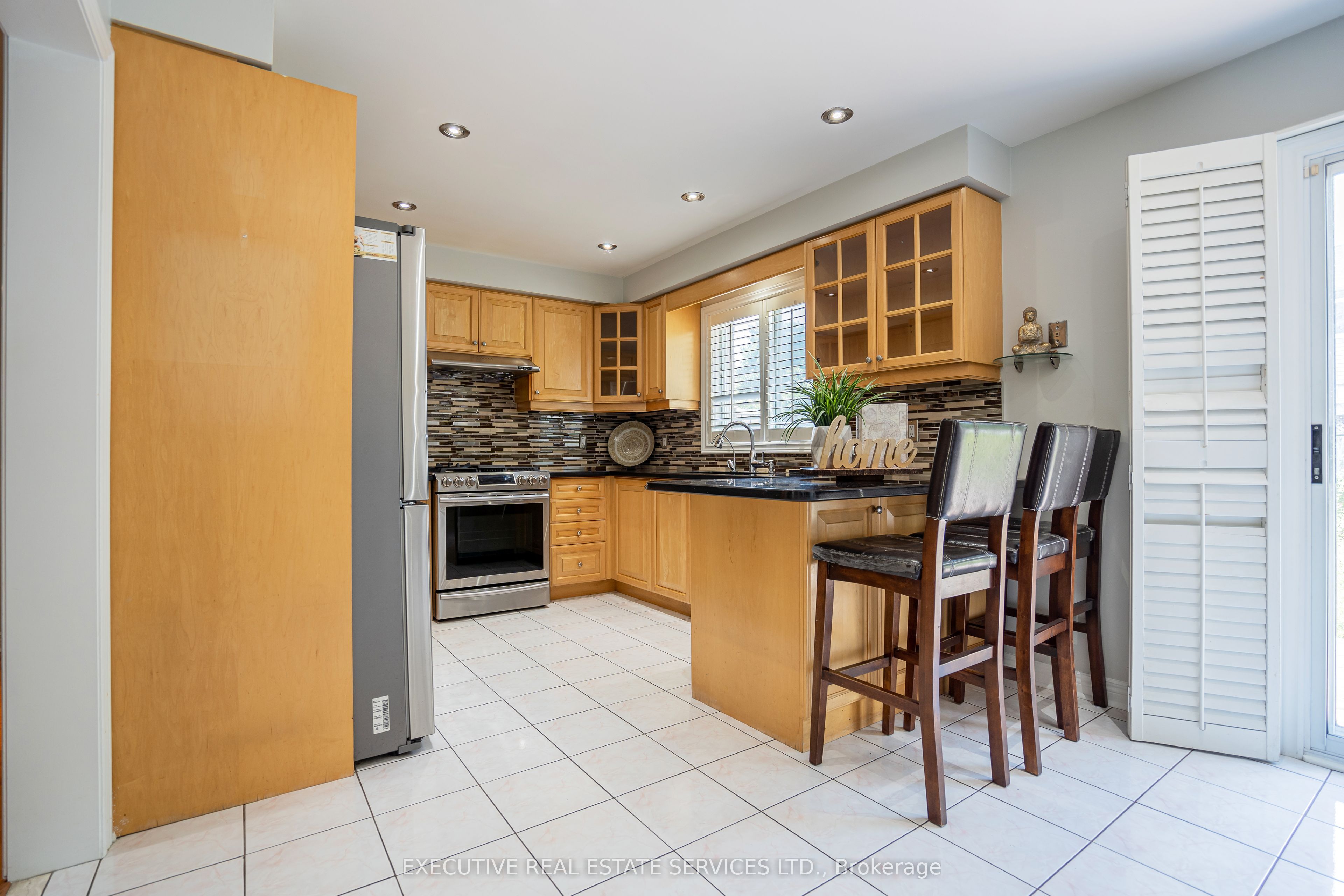 5880 Chorley Pl Property Photo 17