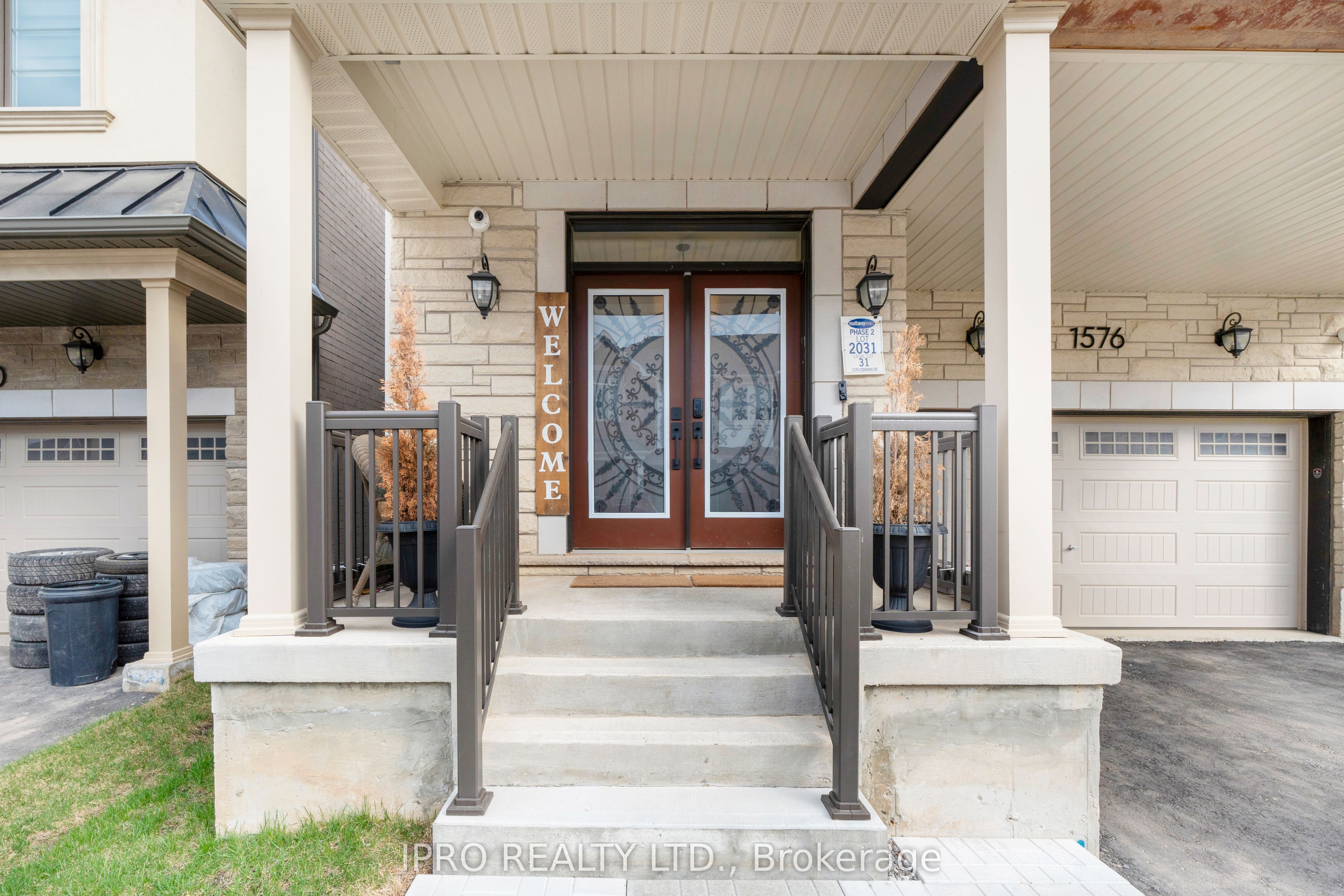 1576 Cookman Dr Property Photo 4