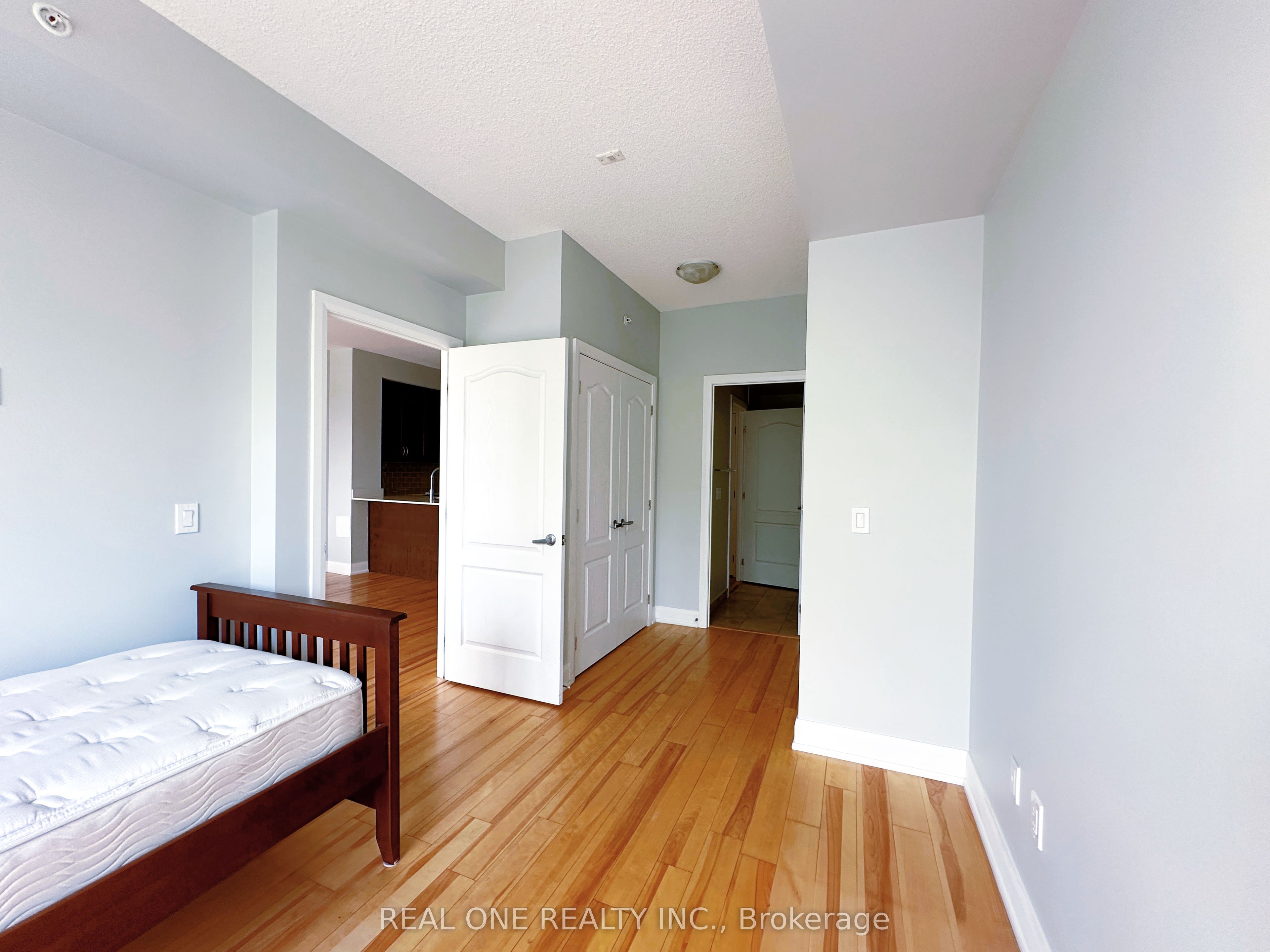 2480 Prince Michael Dr Property Photo 7