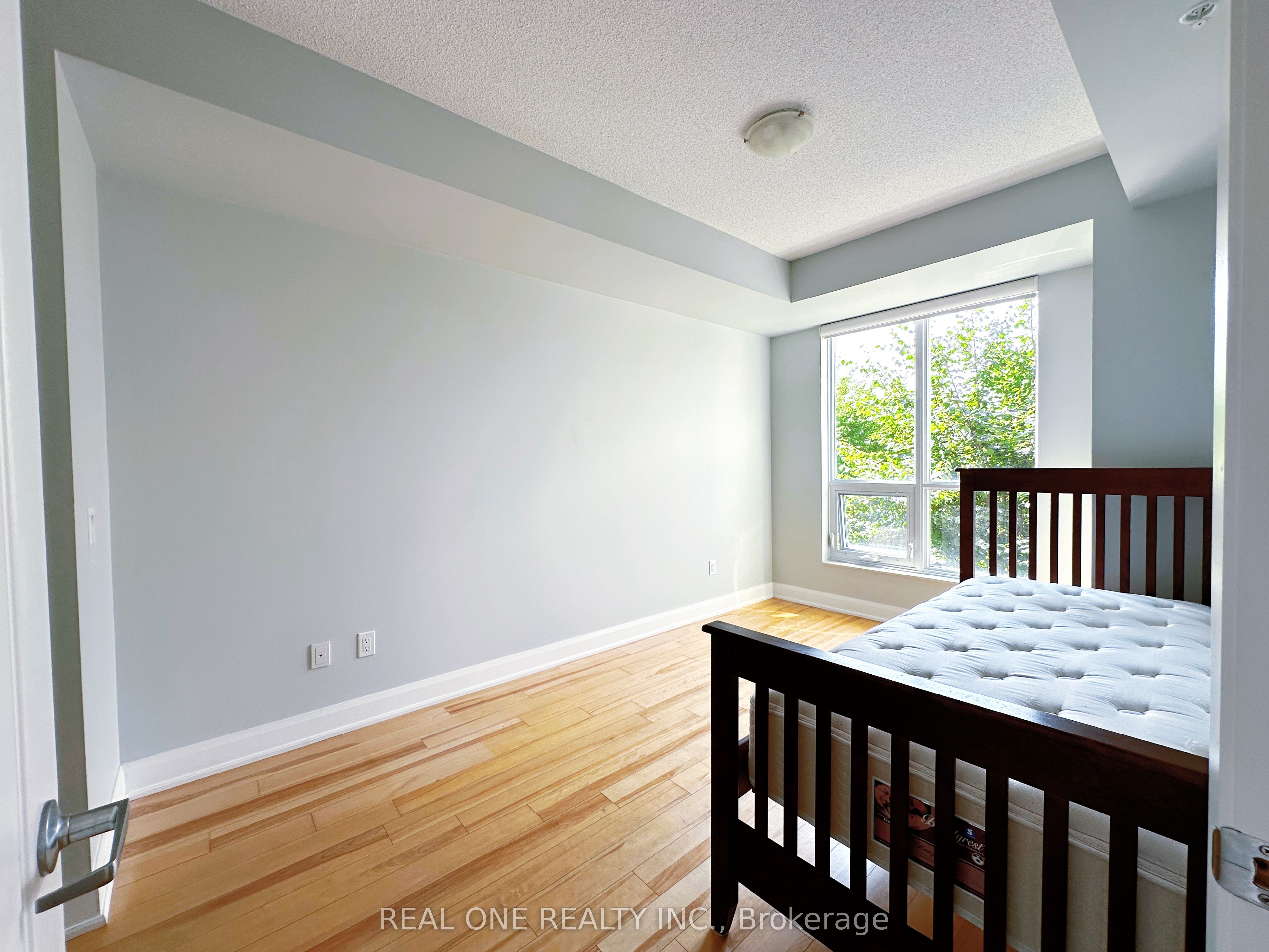 2480 Prince Michael Dr Property Photo 9