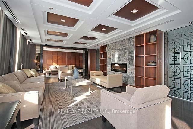 2480 Prince Michael Dr Property Photo 13