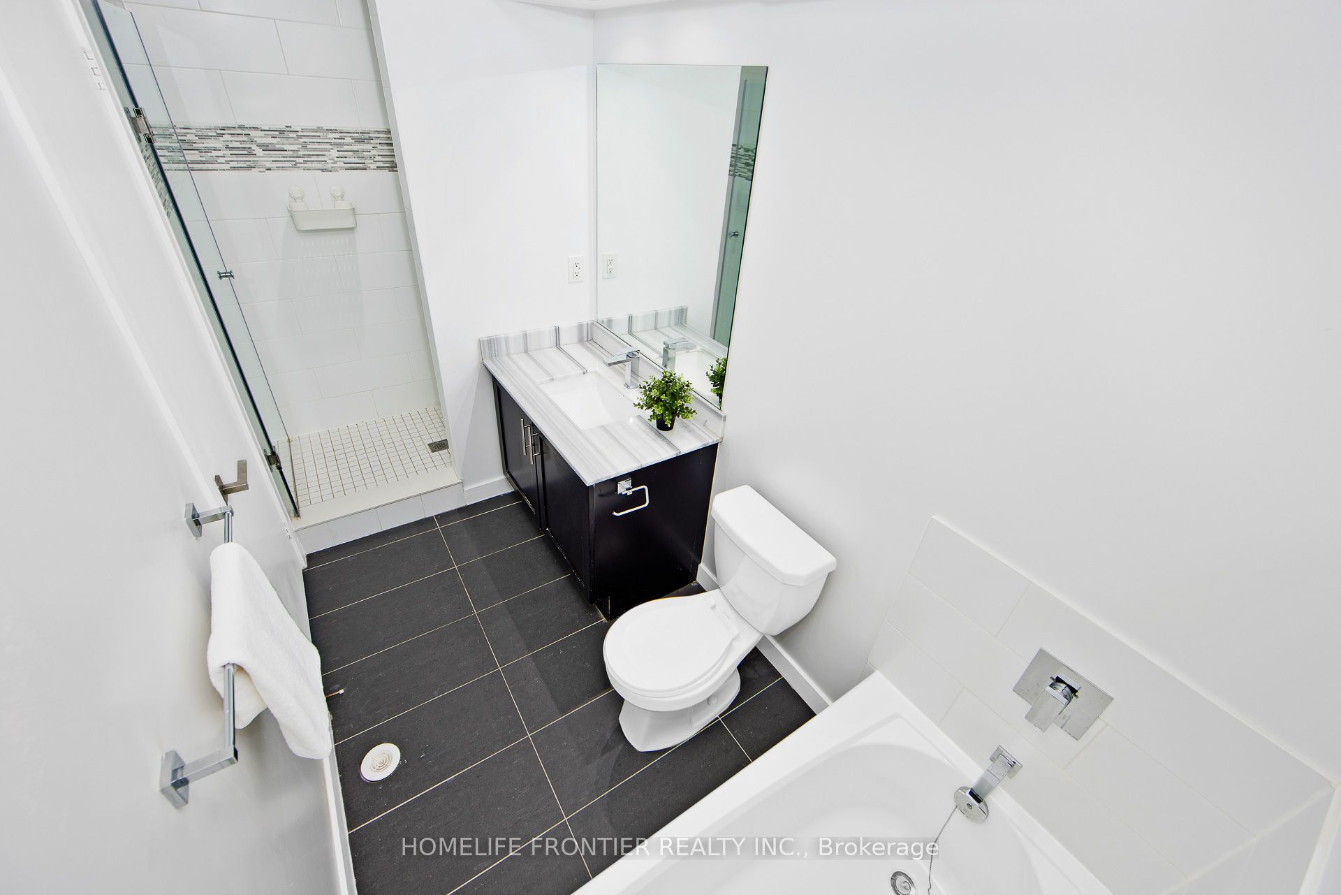 4020 Parkside Village Dr Property Photo 19
