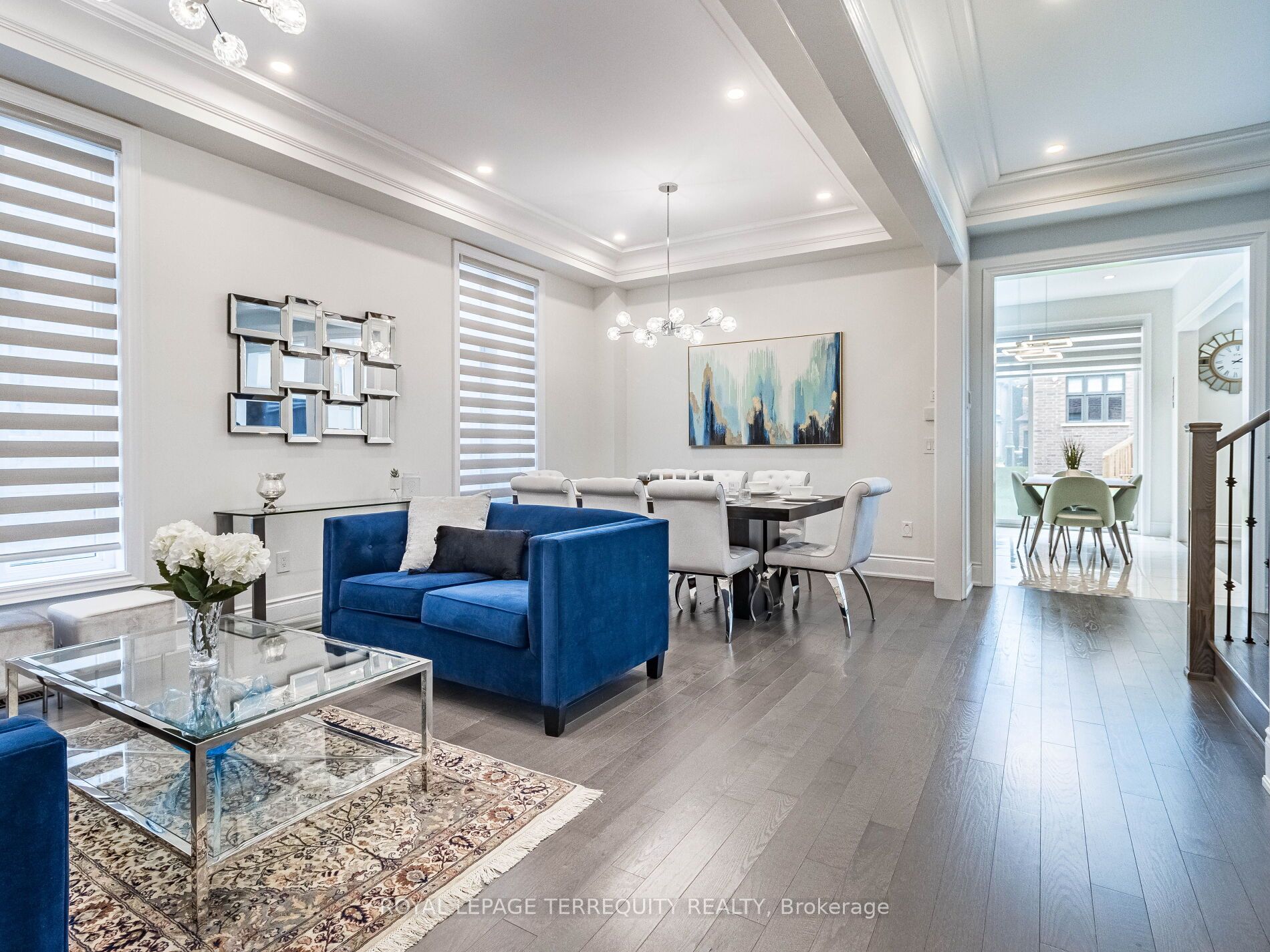1386 Queens Plate Rd Property Photo 8