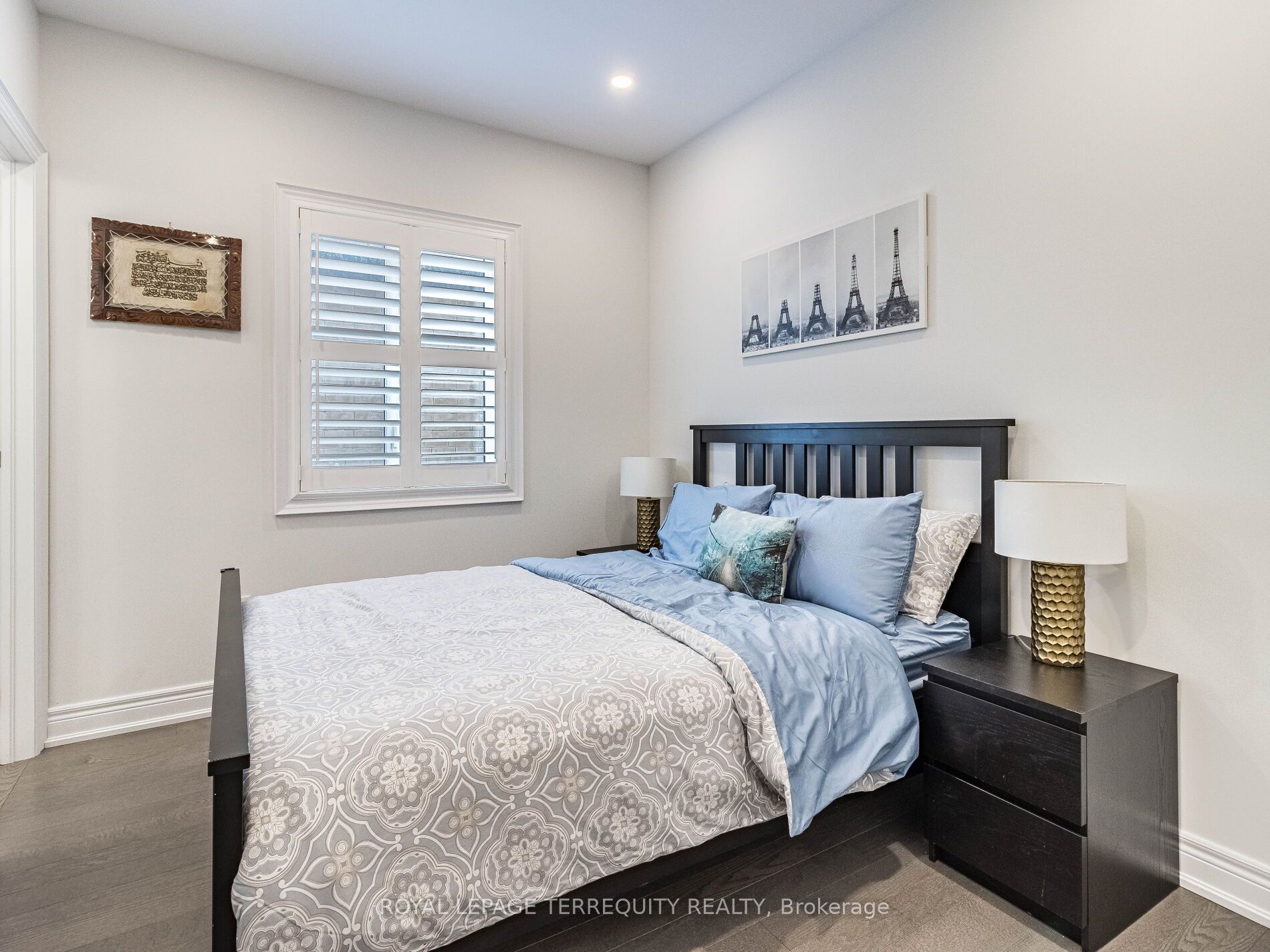 1386 Queens Plate Rd Property Photo 24