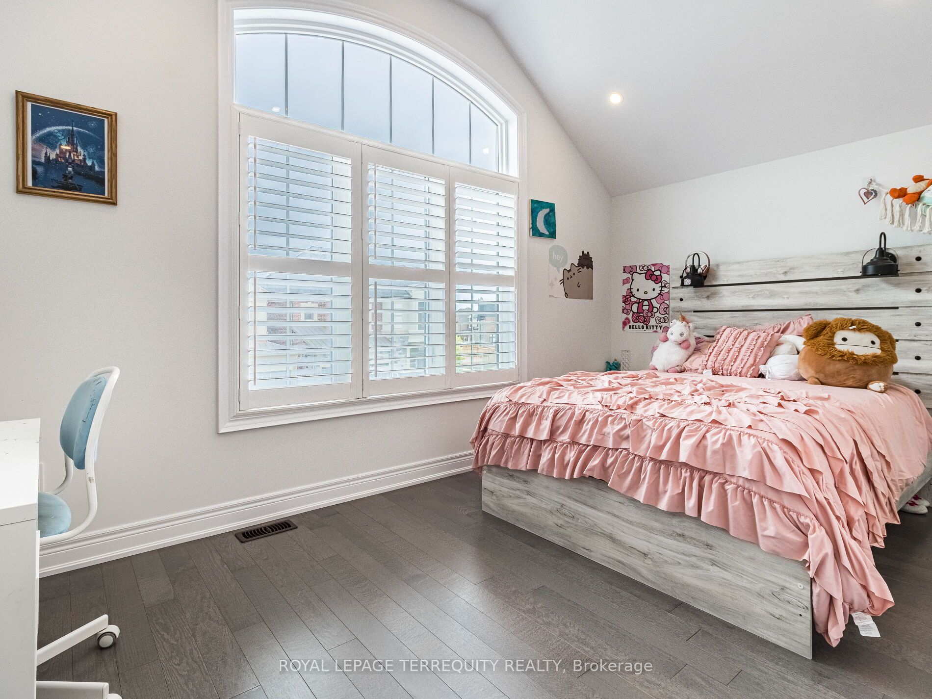 1386 Queens Plate Rd Property Photo 28