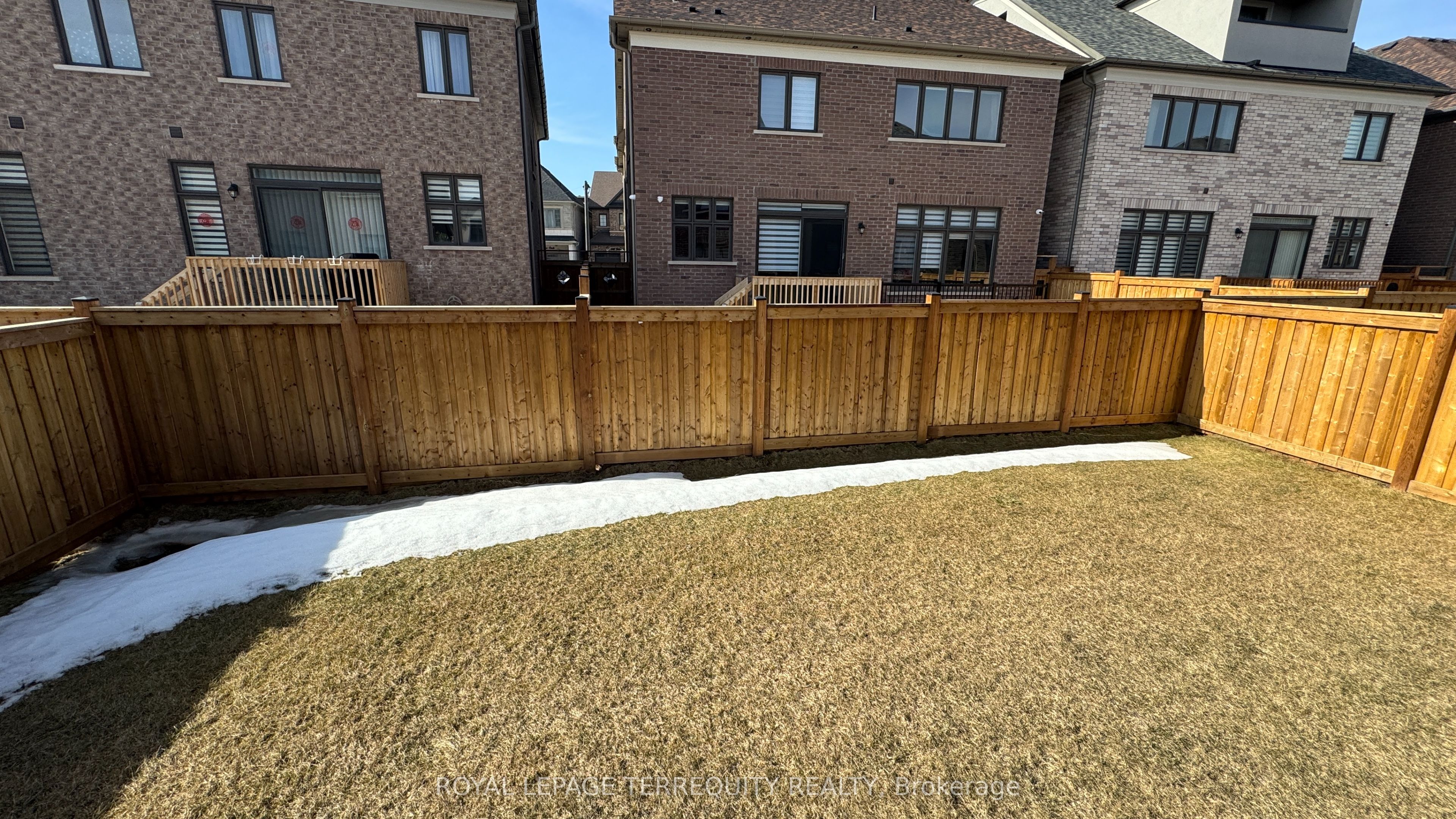 1386 Queens Plate Rd Property Photo 34