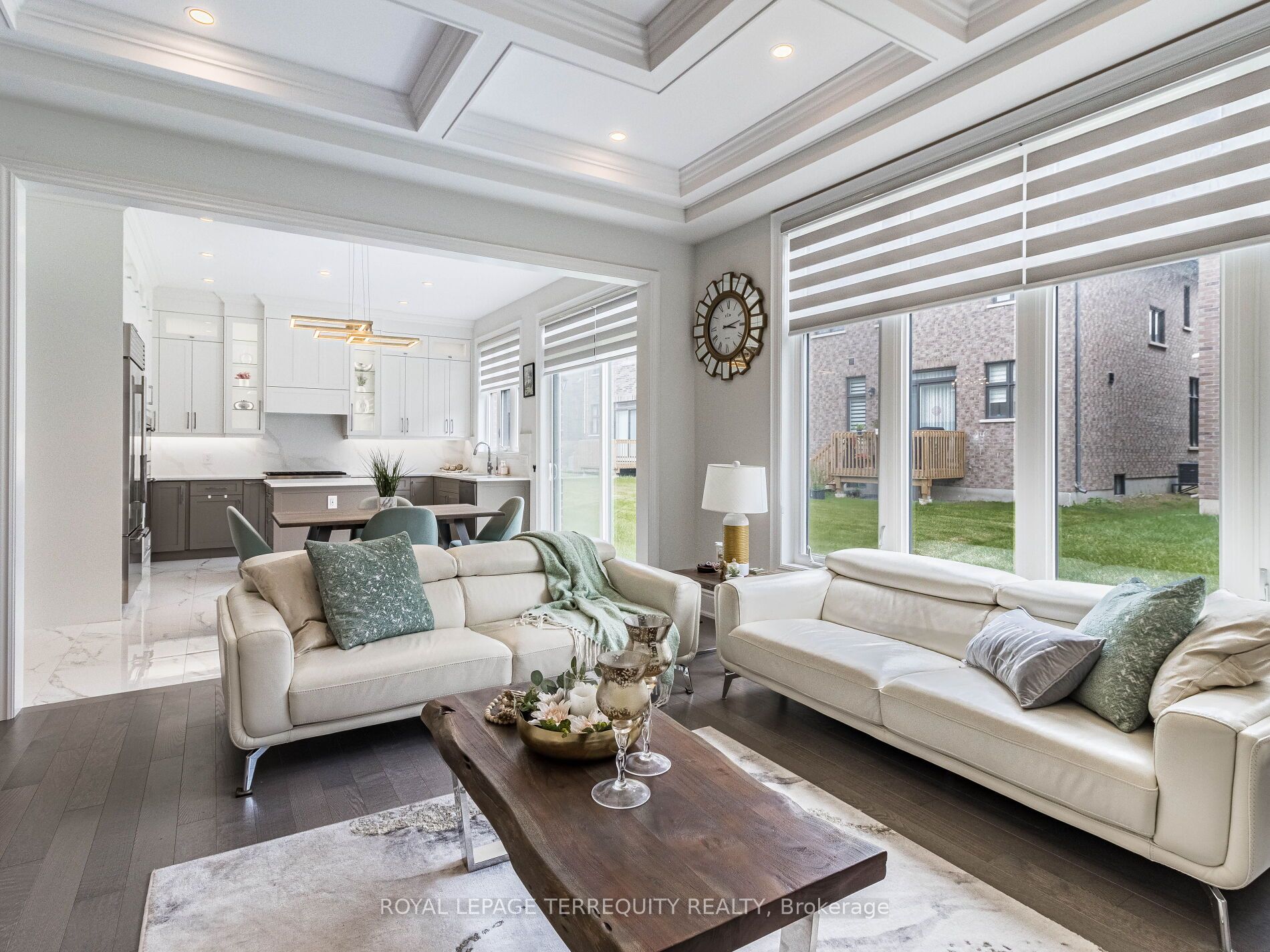 1386 Queens Plate Road Property Photo 11