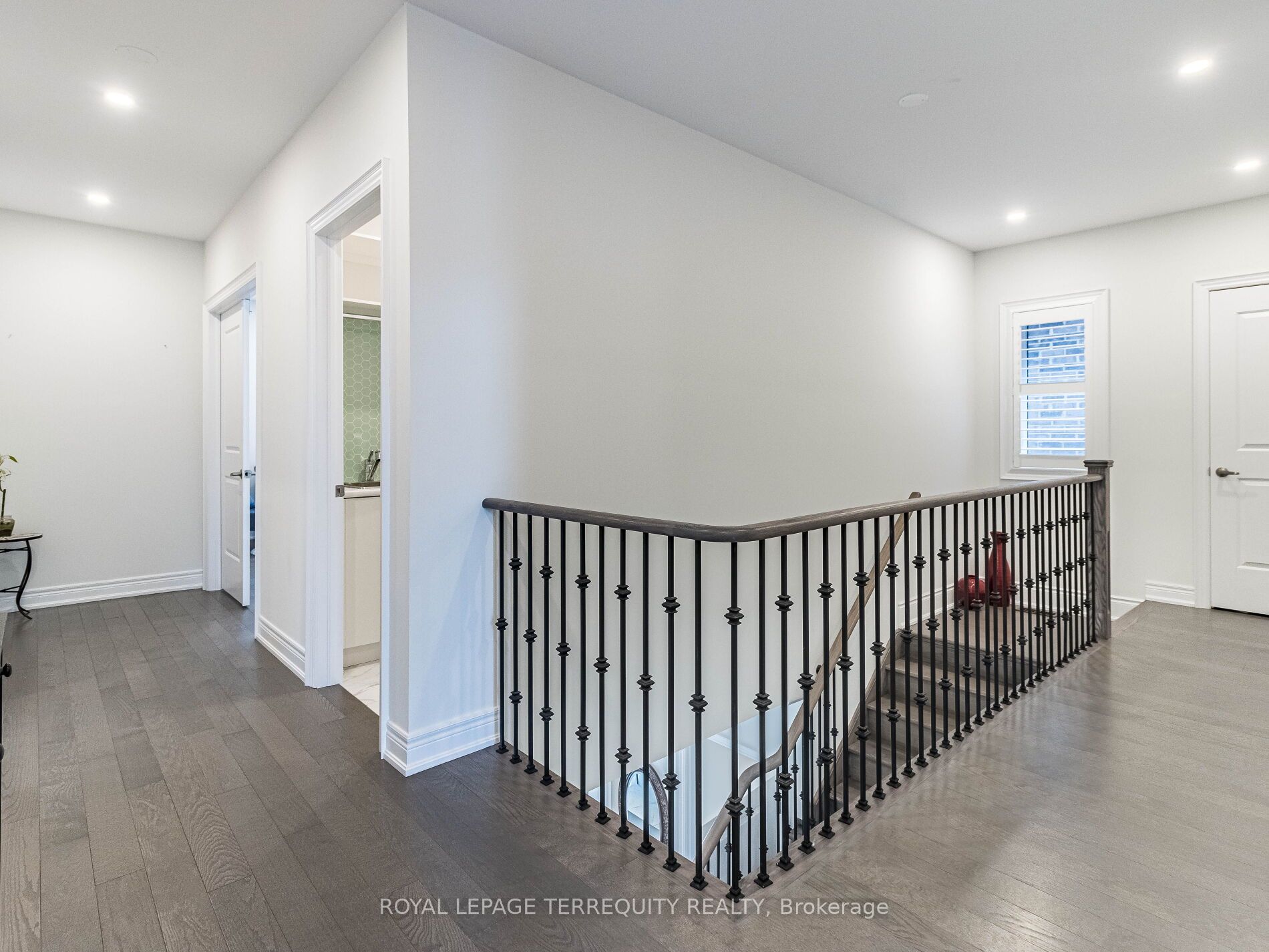 1386 Queens Plate Road Property Photo 18
