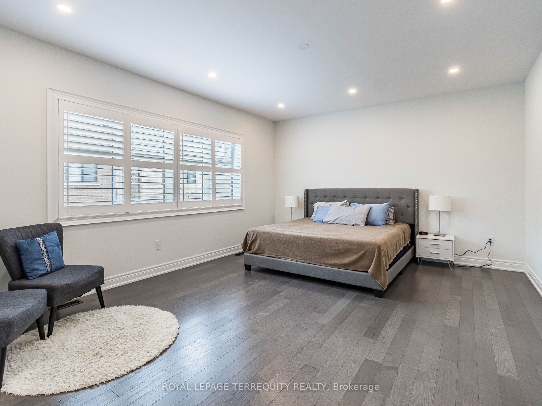 1386 Queens Plate Road Property Photo 20