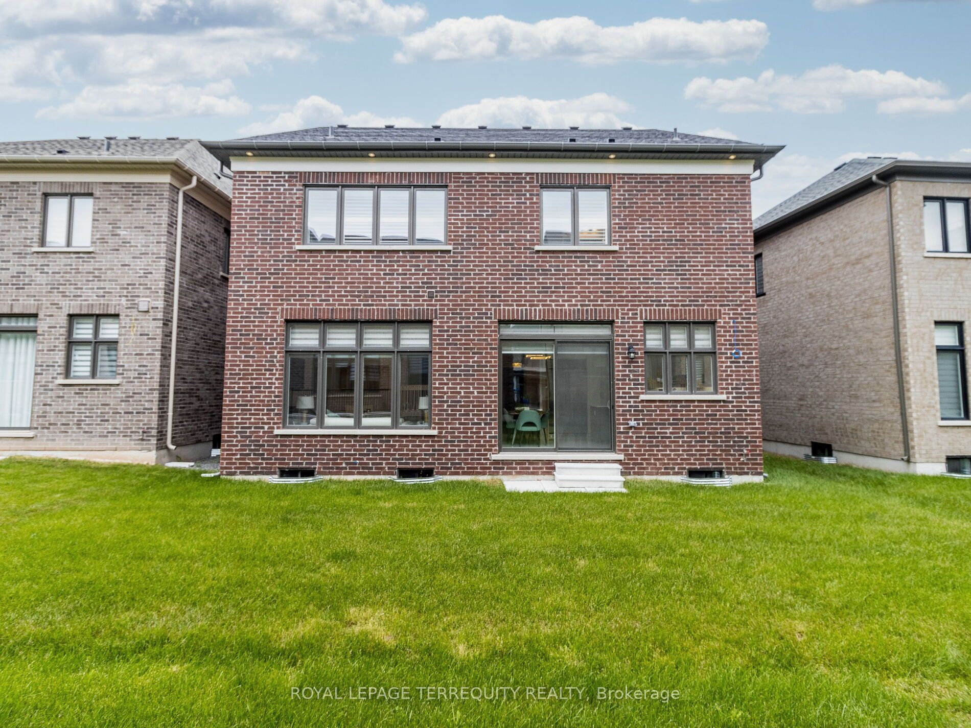 1386 Queens Plate Road Property Photo 33
