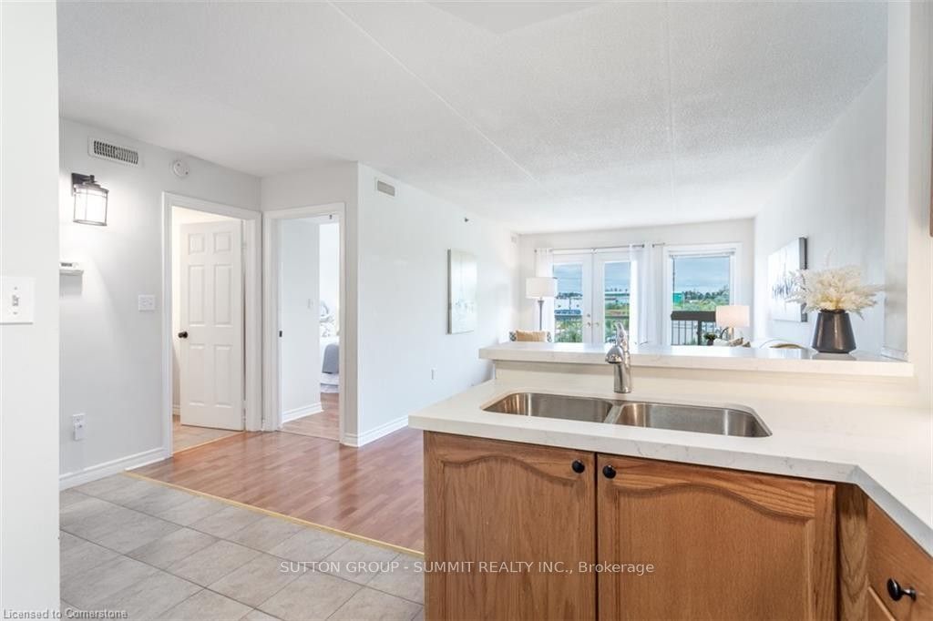 4450 Fairview St Property Photo 10