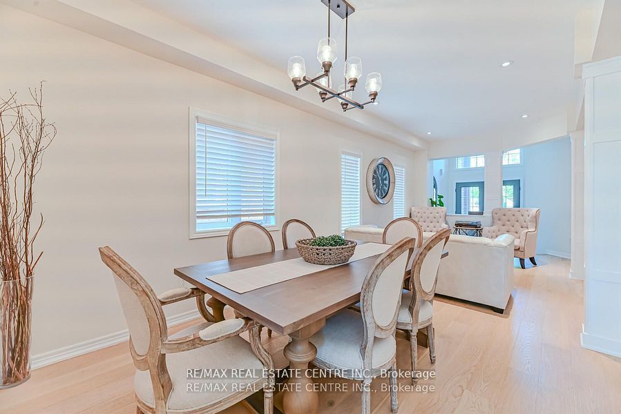 2498 Longridge Crescent Property Photo 10