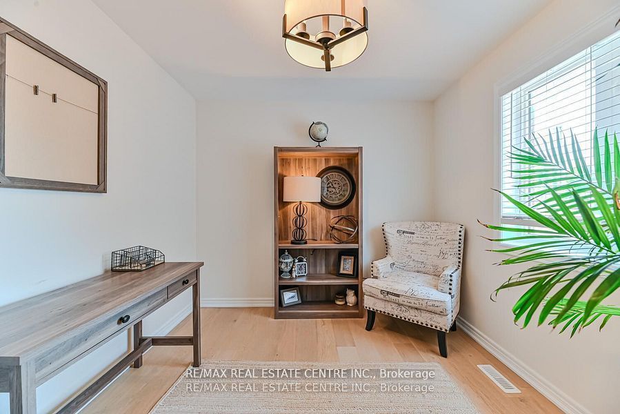 2498 Longridge Crescent Property Photo 25