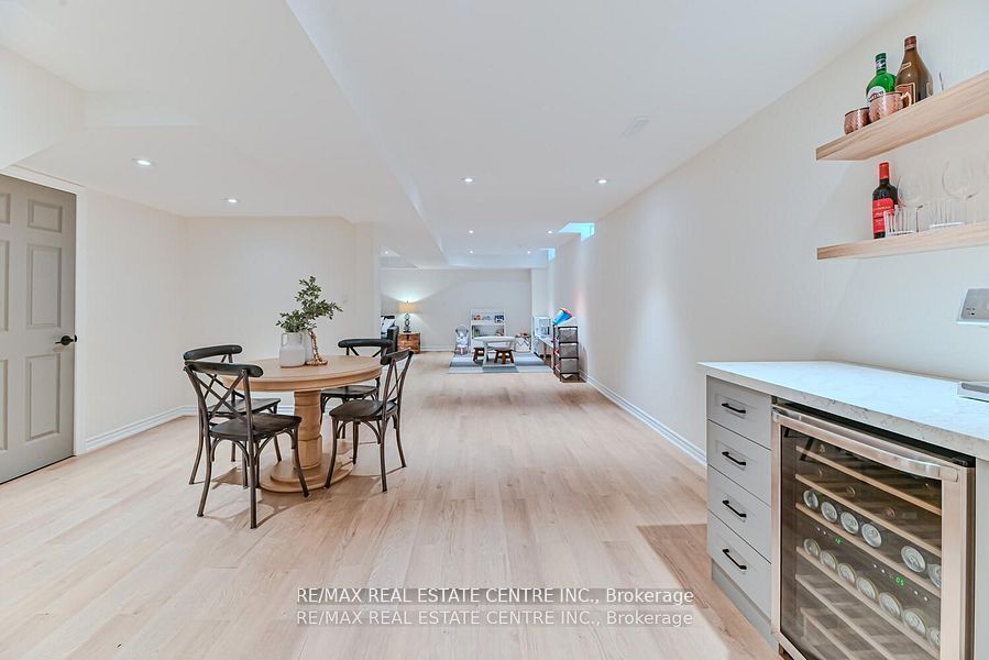 2498 Longridge Crescent Property Photo 32