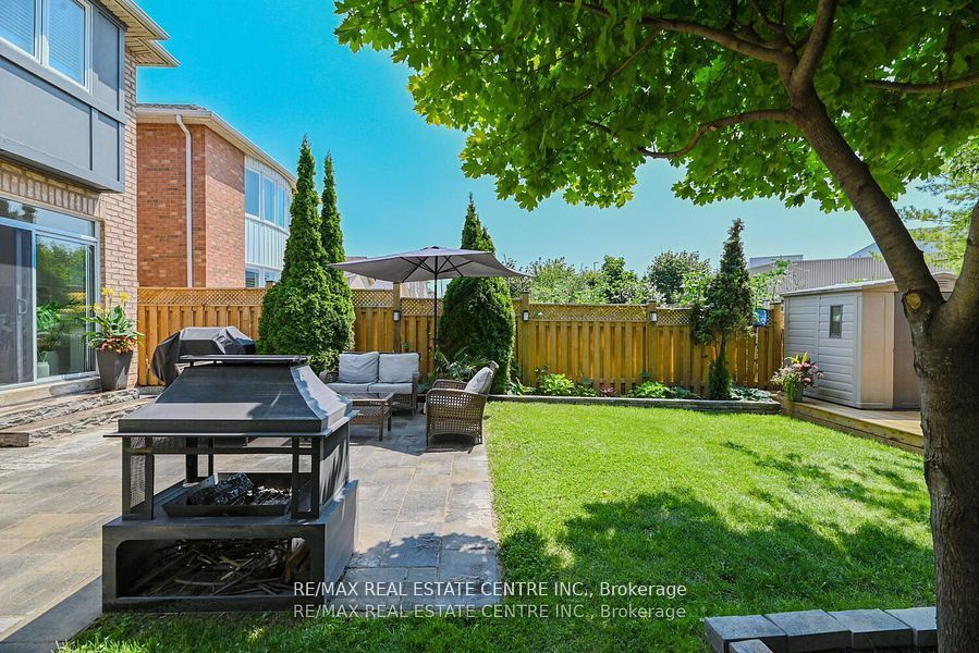 2498 Longridge Crescent Property Photo 37