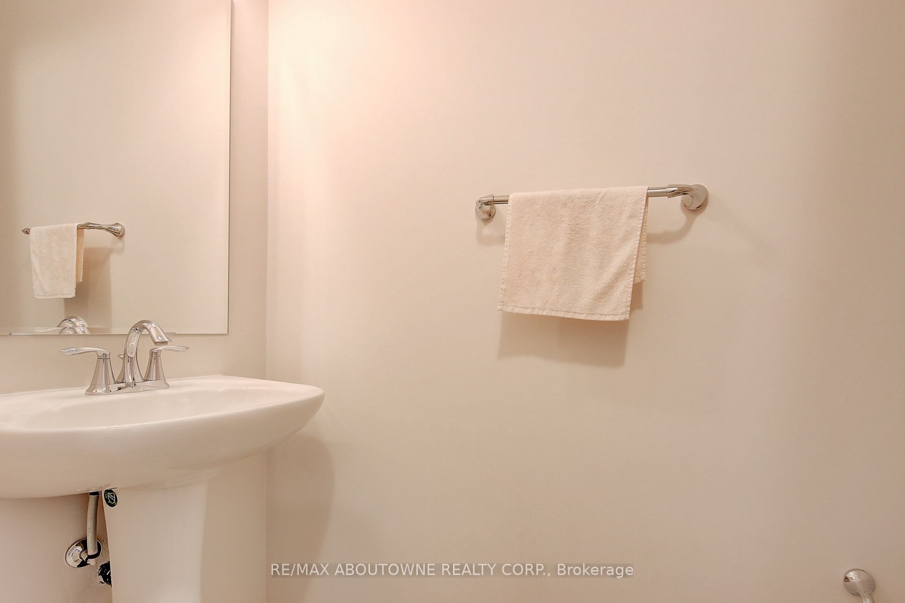 142 Mcwilliams Crescent Property Photo 9