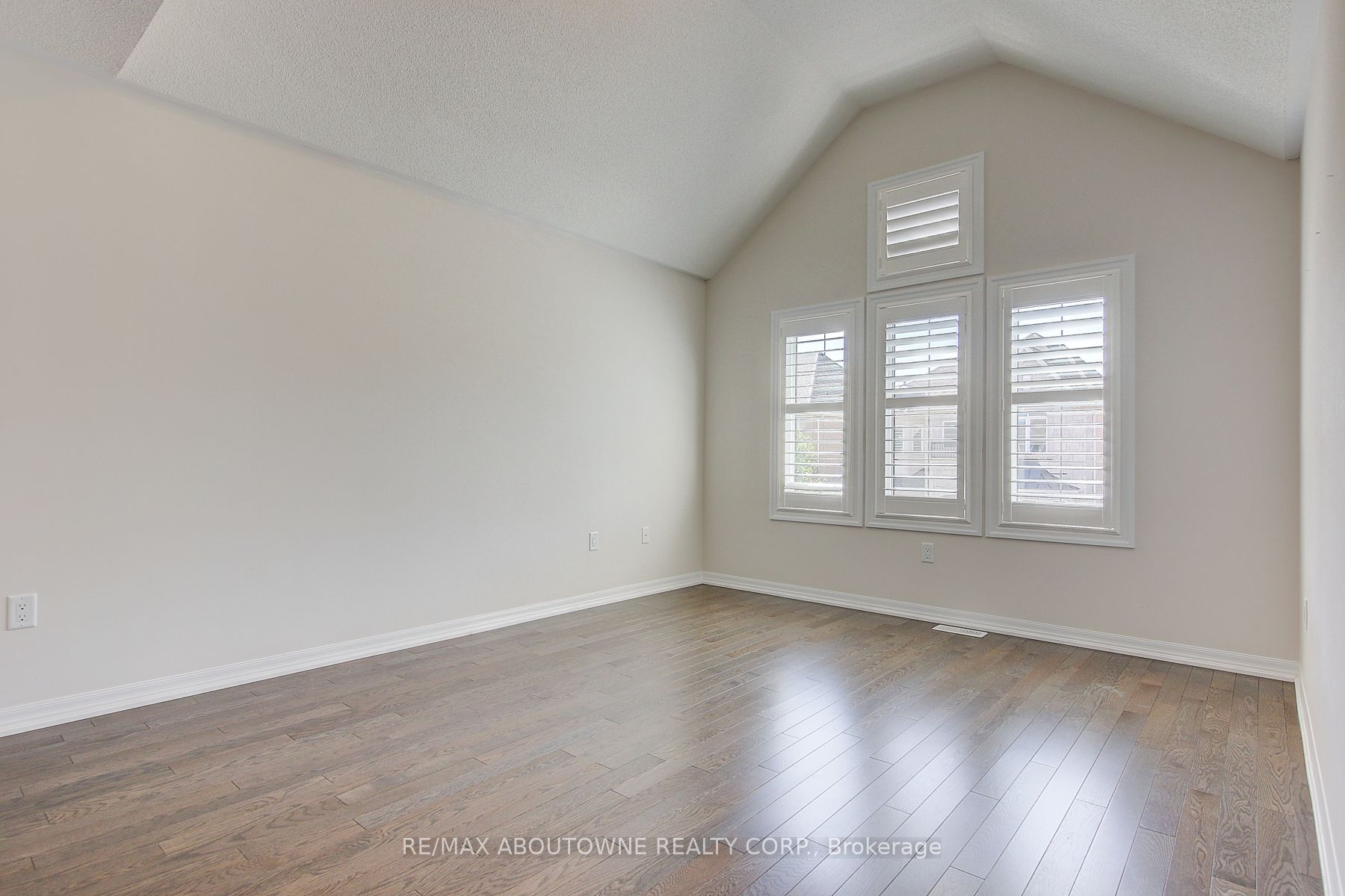 142 Mcwilliams Crescent Property Photo 26