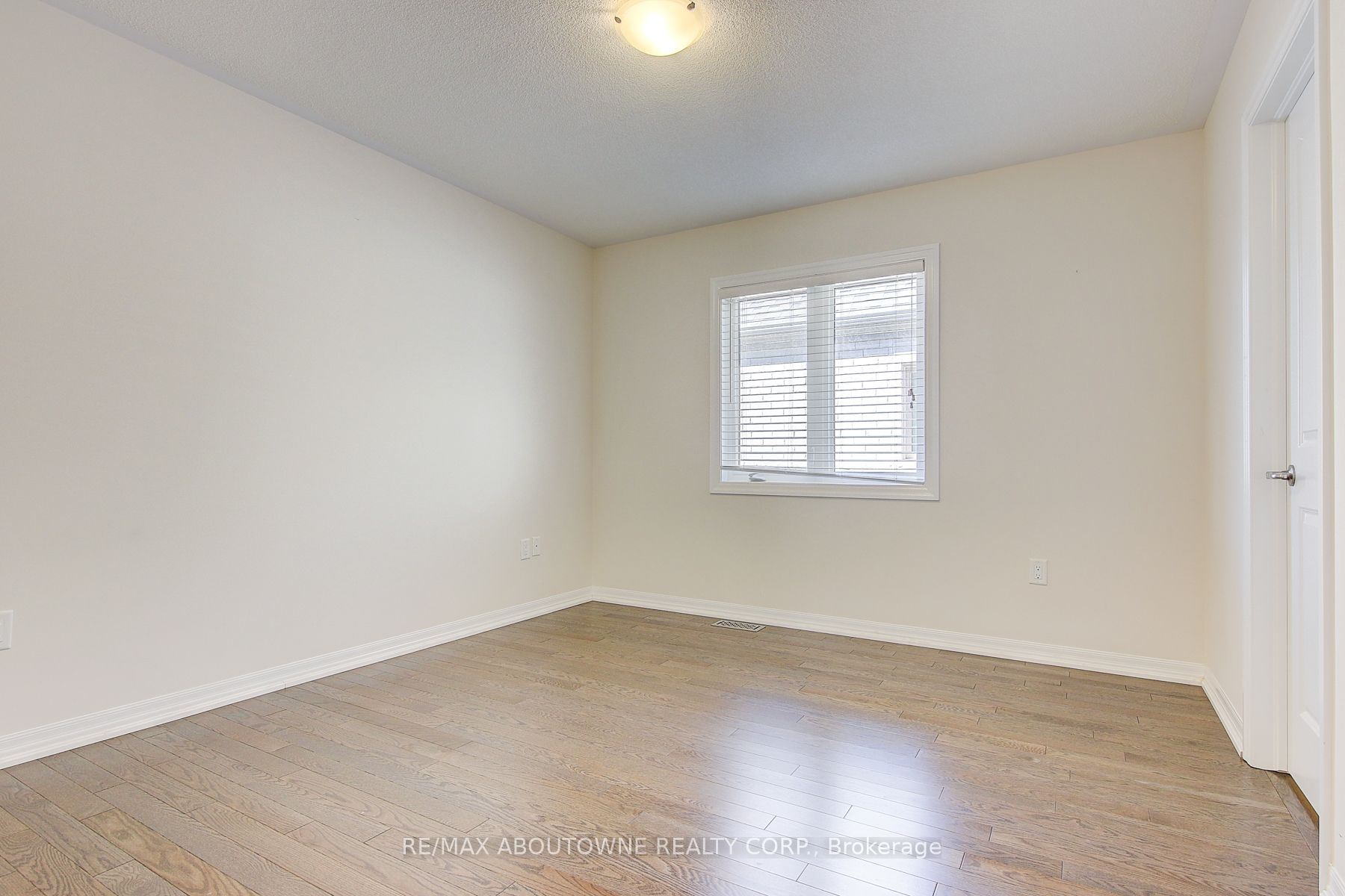 142 Mcwilliams Crescent Property Photo 28