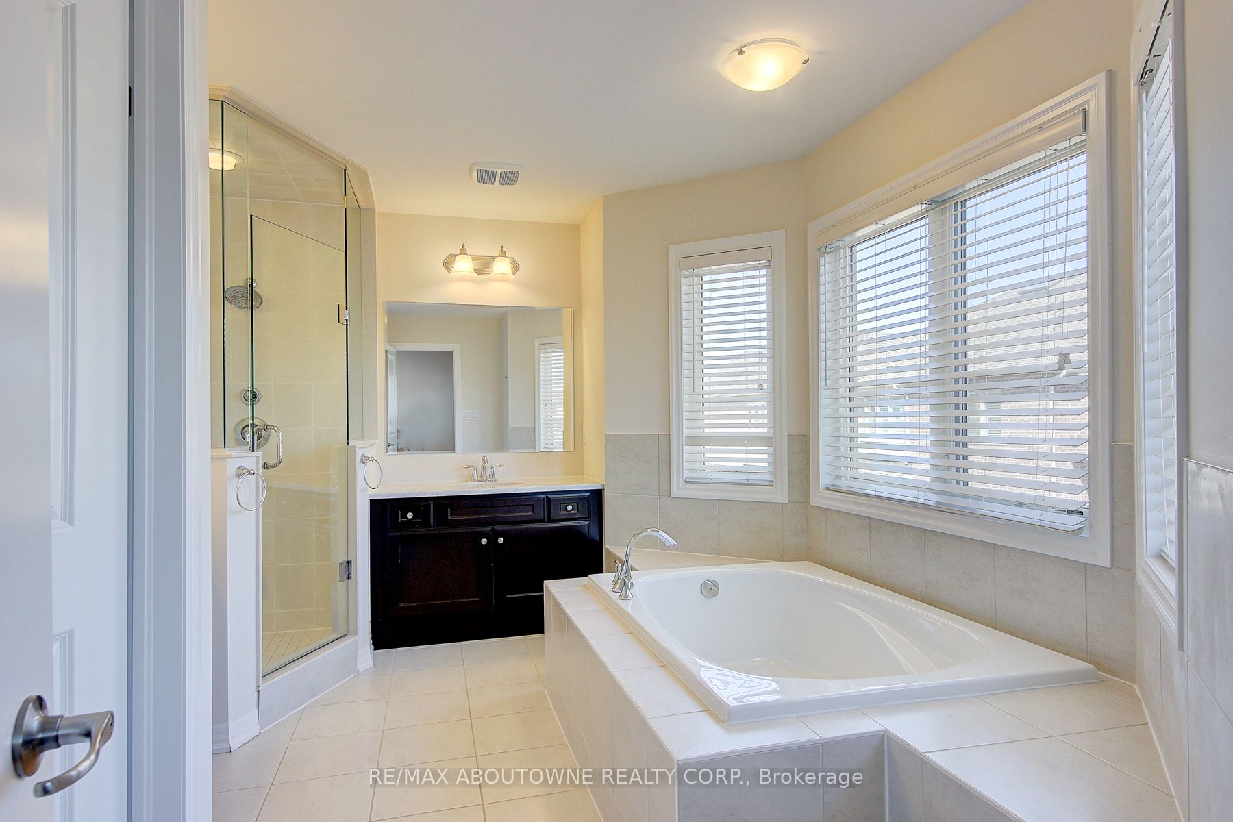 142 Mcwilliams Crescent Property Photo 38