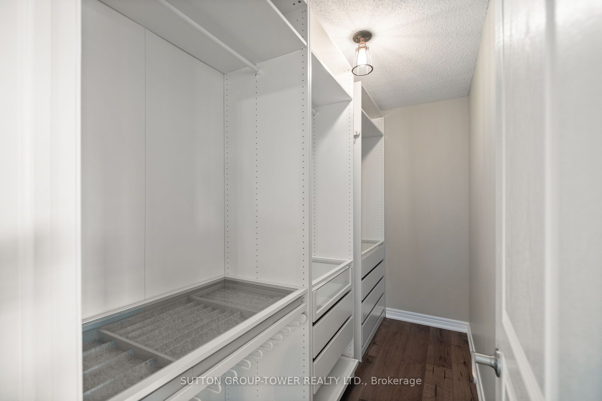 21 Fieldstone Lane Ave Property Photo 35