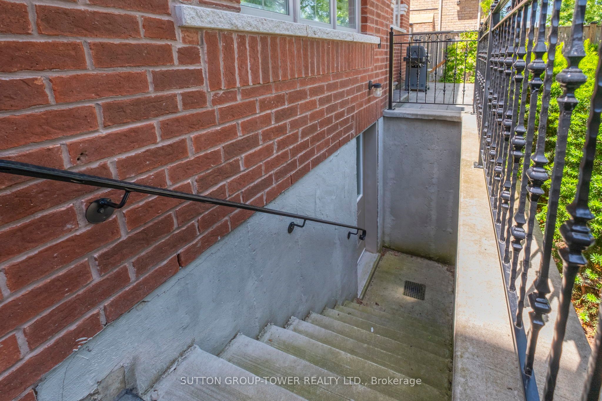 21 Fieldstone Lane Avenue Property Photo 42