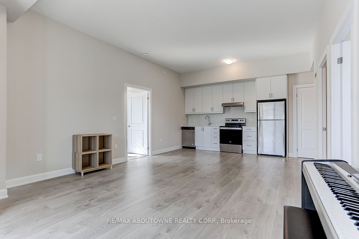 #208 - 3200 William Coltson Avenue Property Photo 15