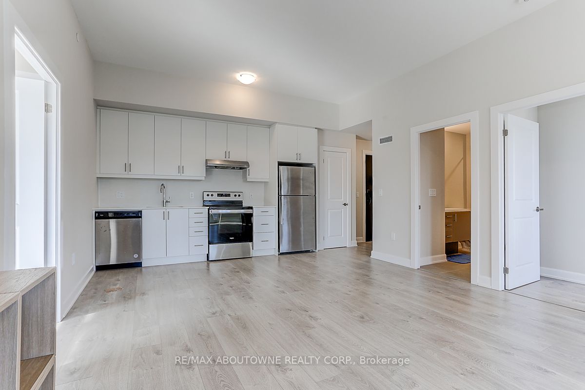 #208 - 3200 William Coltson Avenue Property Photo 16