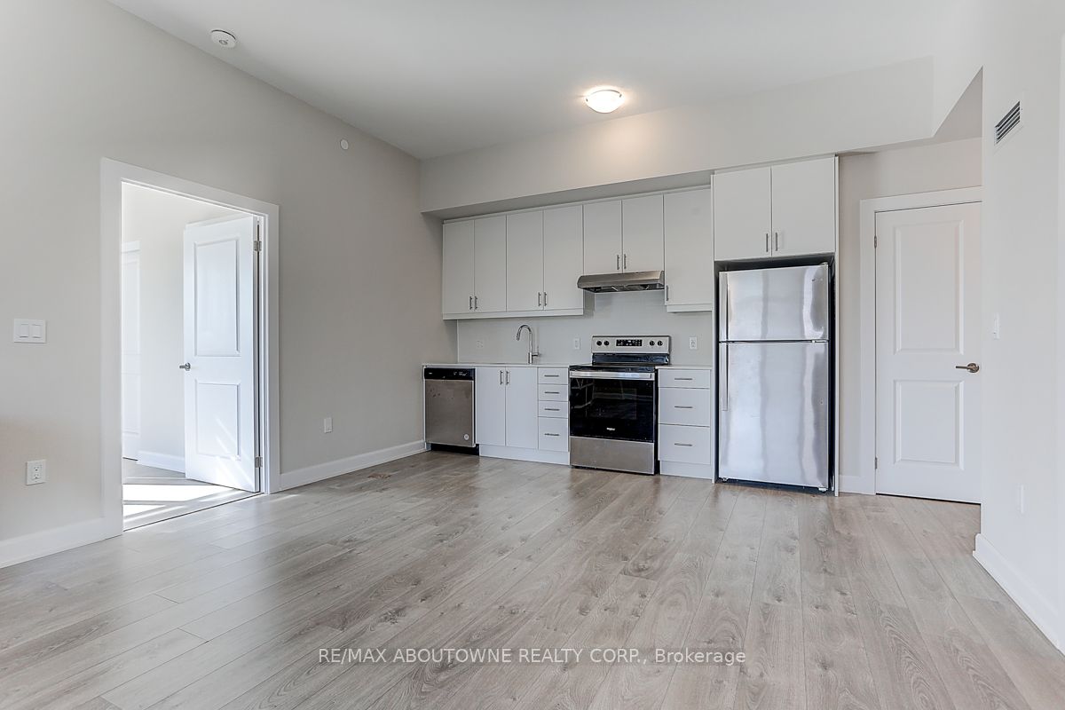 #208 - 3200 William Coltson Avenue Property Photo 20