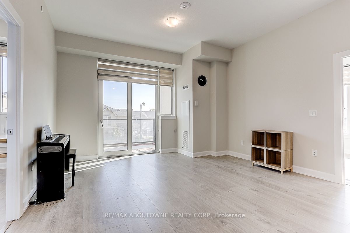 #208 - 3200 William Coltson Avenue Property Photo 21