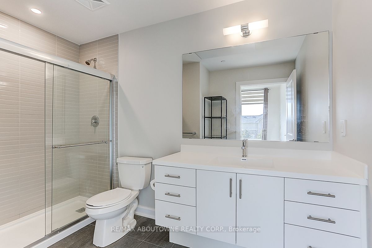 #208 - 3200 William Coltson Avenue Property Photo 27