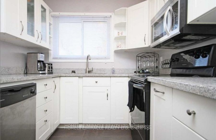 #upper - 41 Hindquarter Court Property Photo 3