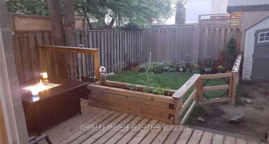 #upper - 41 Hindquarter Court Property Photo 6