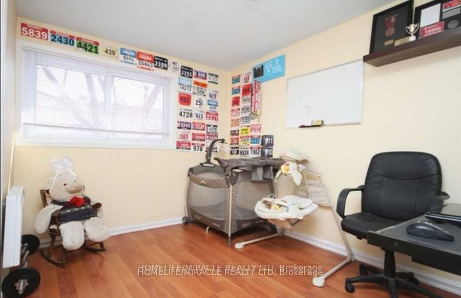 #upper - 41 Hindquarter Court Property Photo 8