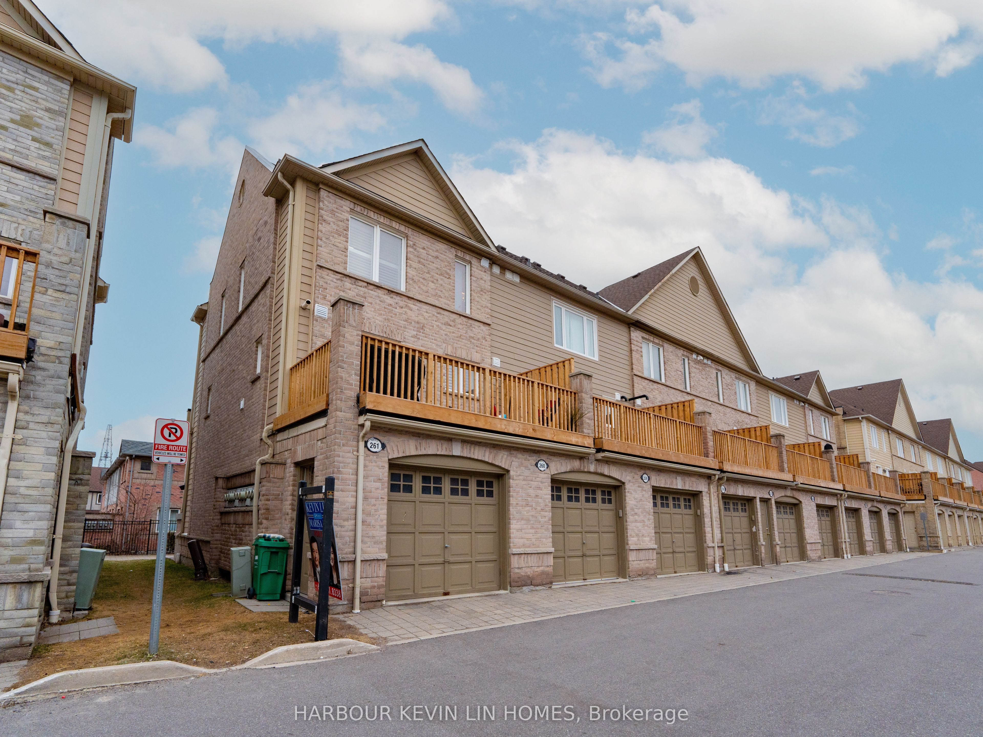 4975 Southampton Dr Property Photo 7